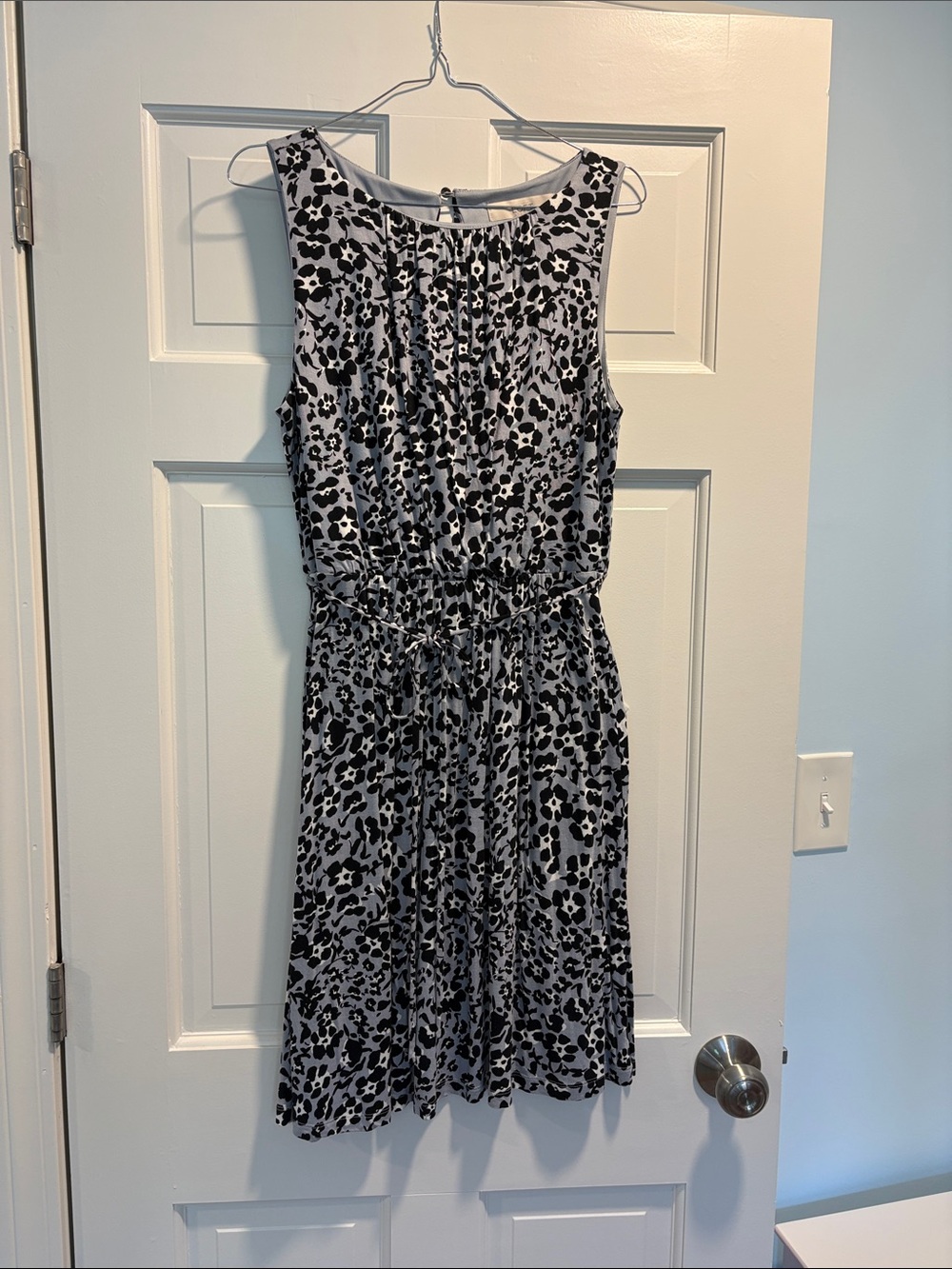 LOFT Black and White Sleeveless Midi Dress